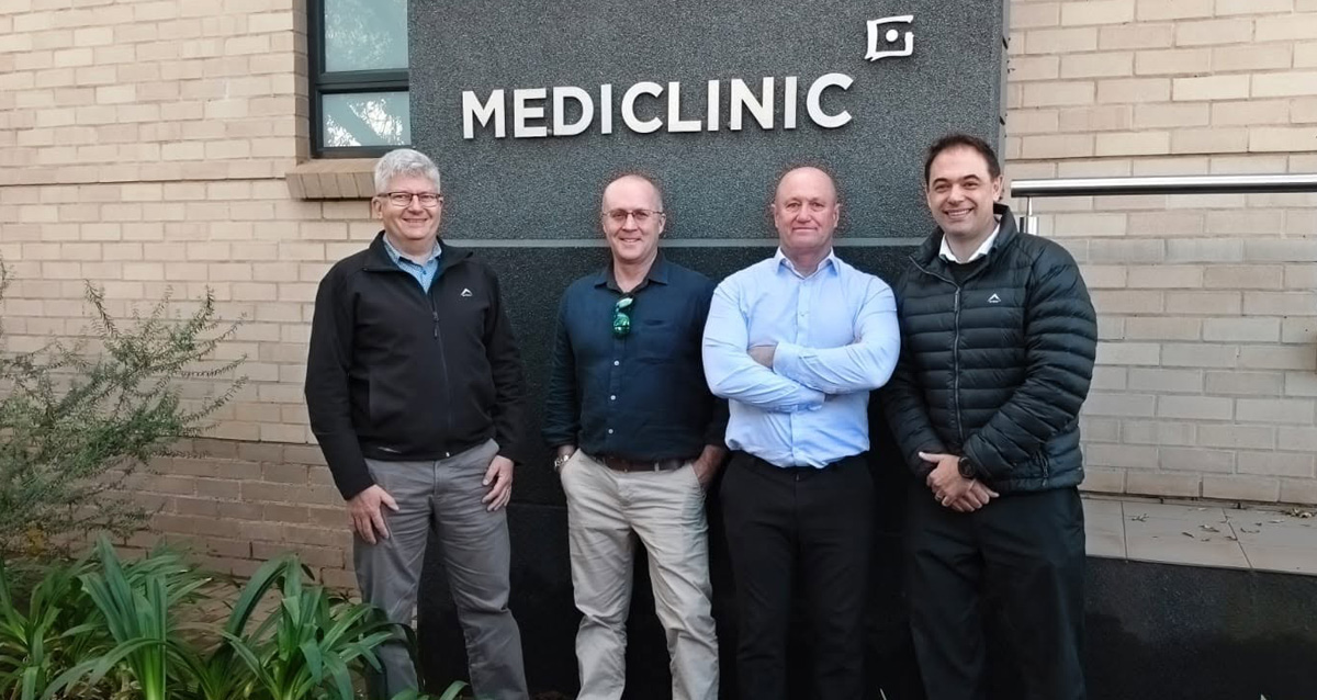 Mr Gerrit de Villiers, Chief Operating Officer of Mediclinic South Africa, and Mr Rayno Crouse, Regional Manager of Mediclinic